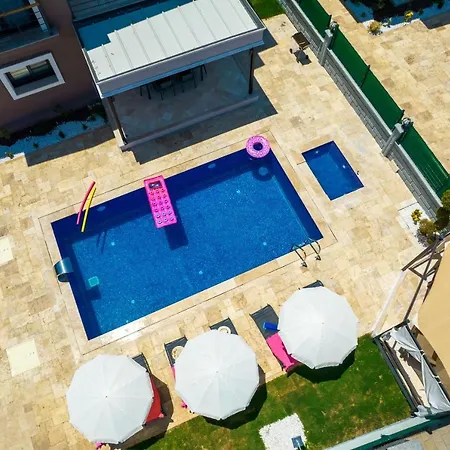 Byssa Villa *